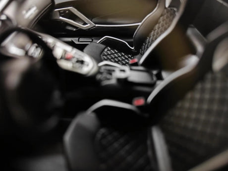 [Ultra Unique] 1:18 Lamborghini 2015 Aventador LP750-4 SV Blue Model Car Resin