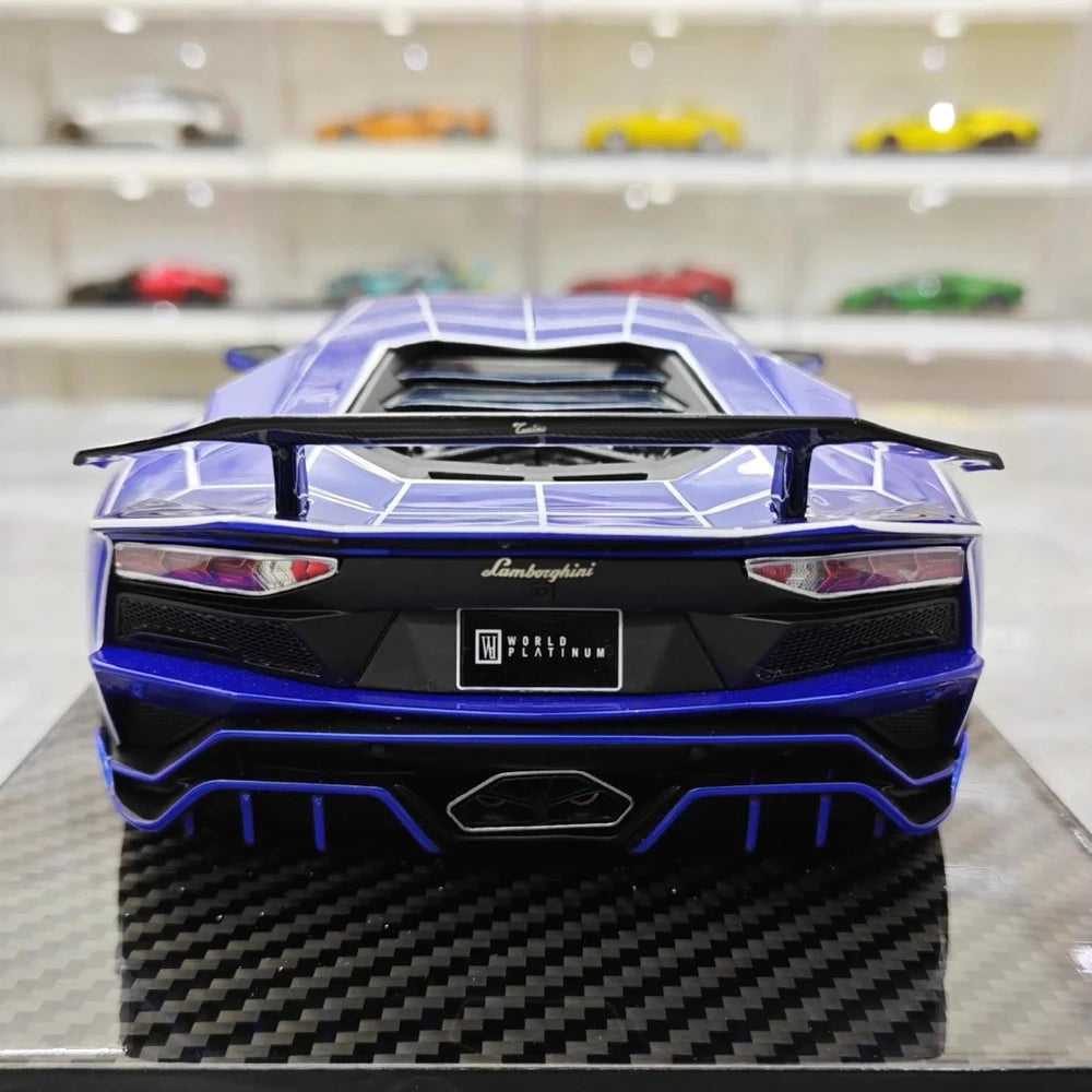 [Ultra Unique] 1:18 Lamborghini 2015 Aventador LP750-4 SV Blue Model Car Resin