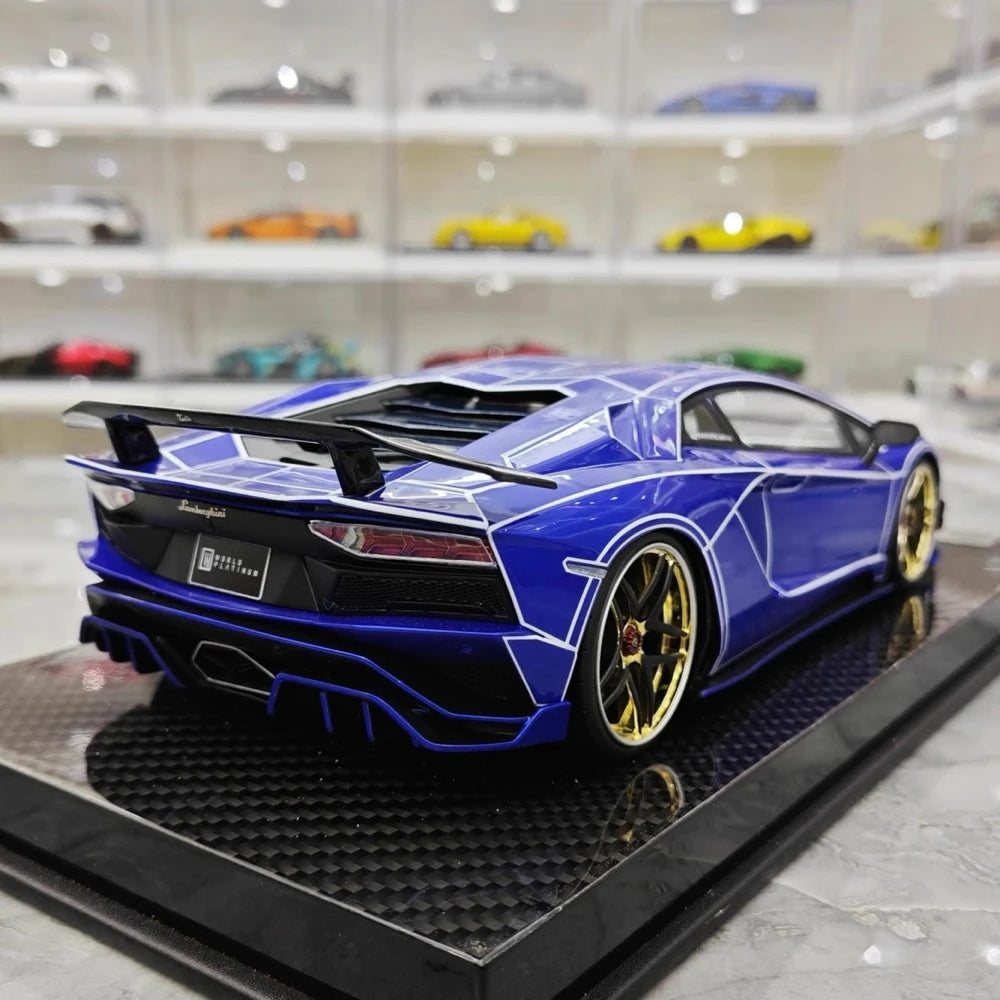 [Ultra Unique] 1:18 Lamborghini 2015 Aventador LP750-4 SV Blue Model Car Resin