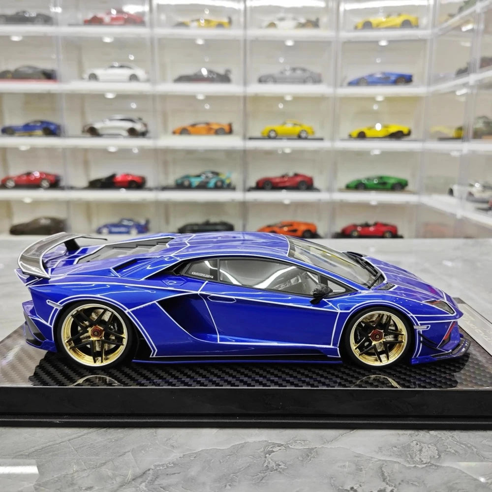 [Ultra Unique] 1:18 Lamborghini 2015 Aventador LP750-4 SV sininen pienoismalli Hartsi