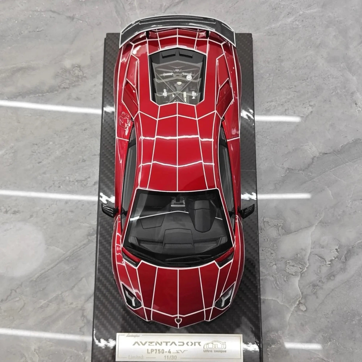 Ultra Unique Lamborghini 2015 Aventador LP750-4 SV rood 1:18 – Collectible resin Model resin