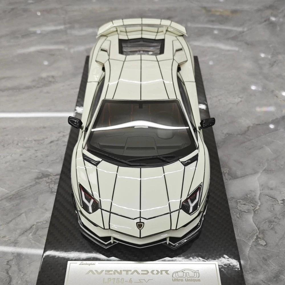[Ultra Unique] 1:18 Lamborghini 2015 Aventador LP750-4 SV blanc voiture miniature Resin