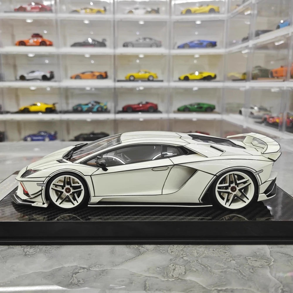 [Ultra Unique] 1:18 Lamborghini 2015 Aventador LP750-4 SV blanc voiture miniature Resin