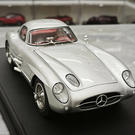 [V8] 1:18 Mercedes-Benz 1955 300 SLR Uhlenhaut coupé modello argento di auto in metallo pressofuso