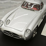 [V8] 1:18 Mercedes-Benz 1955 300 SLR Uhlenhaut coupé modello argento di auto in metallo pressofuso