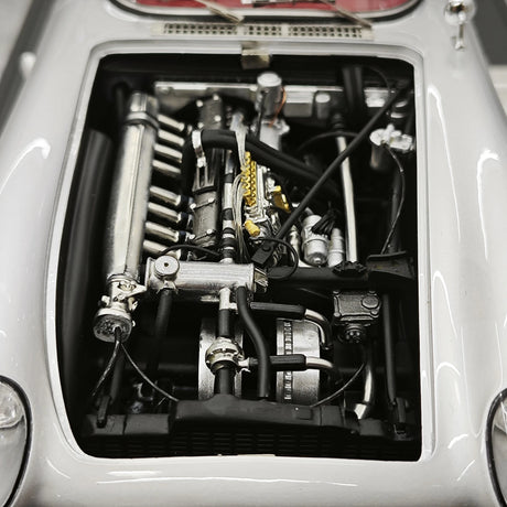 [V8] 1:18 Mercedes-Benz 1955 300 SLR Uhlenhaut coupé modello argento di auto in metallo pressofuso