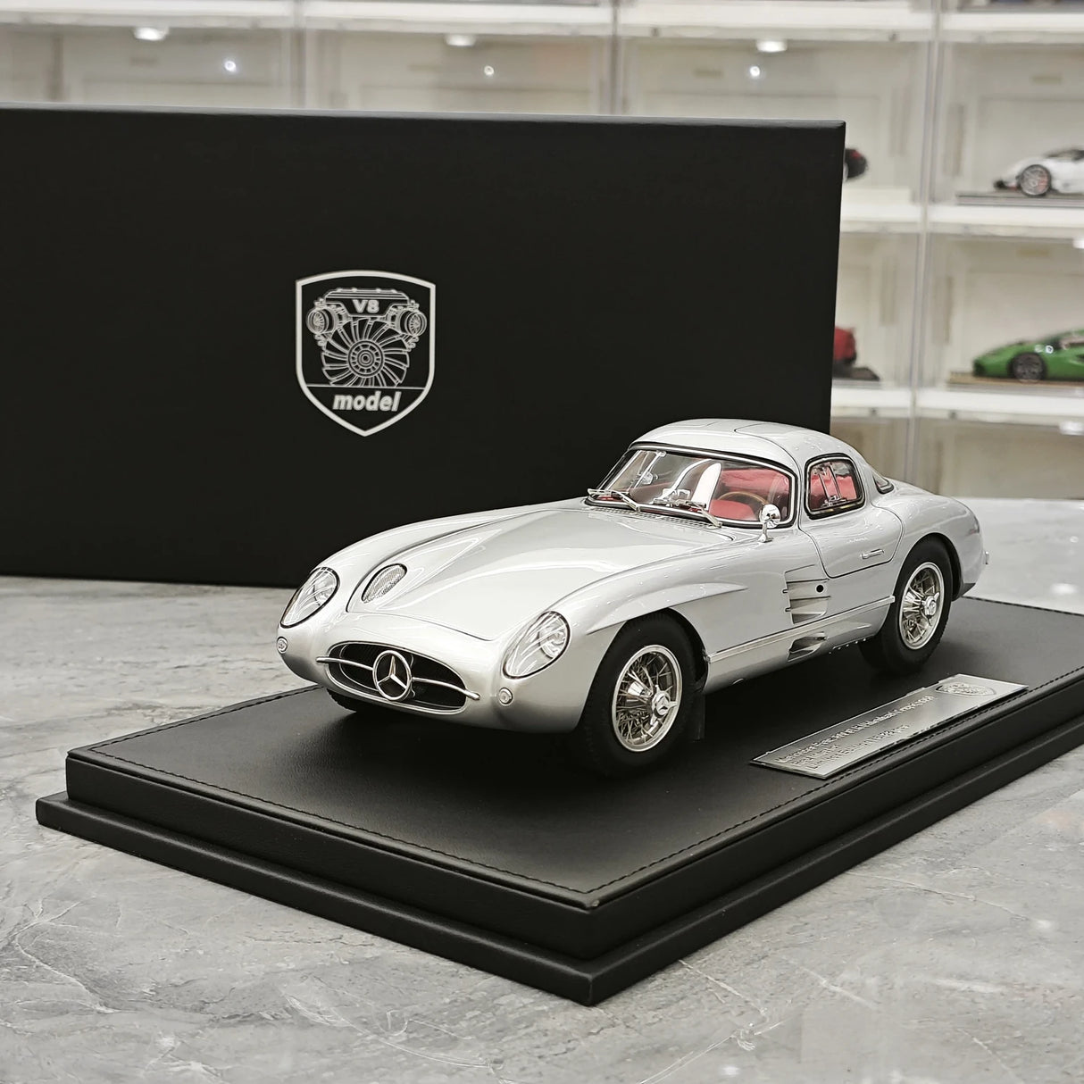 [V8] 1:18 Mercedes-Benz 1955 300 SLR Uhlenhaut coupé modello argento di auto in metallo pressofuso
