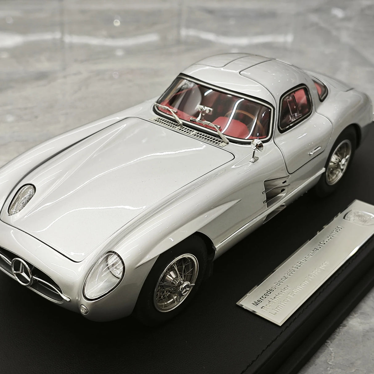 [V8] 1:18 Mercedes-Benz 1955 300 SLR Uhlenhaut coupé modello argento di auto in metallo pressofuso