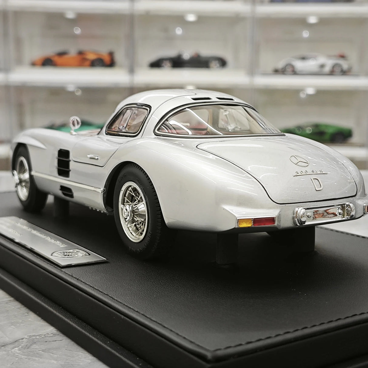 [V8] 1:18 Mercedes-Benz 1955 300 SLR Uhlenhaut coupé modello argento di auto in metallo pressofuso