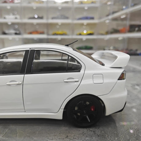 [VIAT] 1:18 Mitsubishi 2008 Lancer Evo X Metallic White Model Car Die-Cast