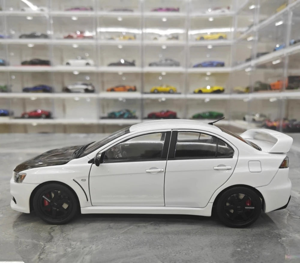 [VIAT] 1:18 Mitsubishi 2008 Lancer Evo X Metallic White Model Car Die-Cast