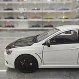 [VIAT] 1:18 Mitsubishi 2008 Lancer Evo X metallizzato bianco modellino di auto Die-Cast