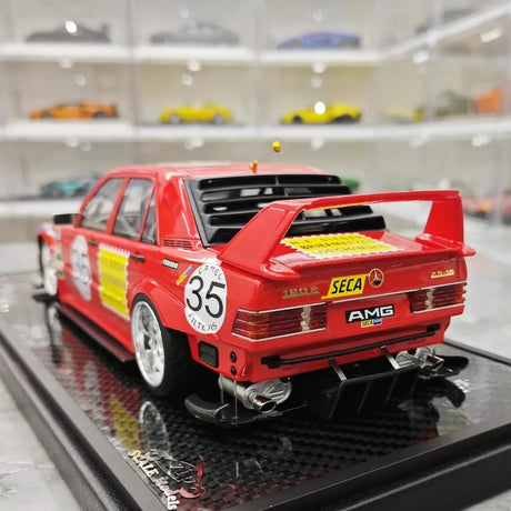 [VIP] 1:18 Mercedes-Benz 1990 W201 190E 2,5-16 Evo 2 A$AP Rocky Red Pig Modellauto-Resin