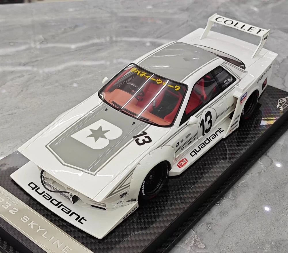 [VIP] 1:18 Nissan 1990 Skyline R32 LB-Works Kaido Racer #13 voiture miniature Resin / Closed Body