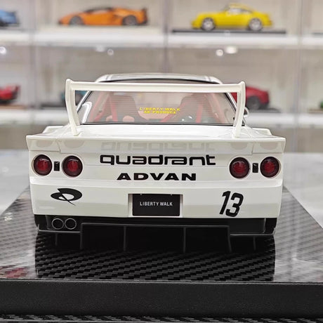 [VIP] 1:18 Nissan 1990 Skyline R32 LB-Works Kaido Racer #13 Model Car Resin / Closed Body