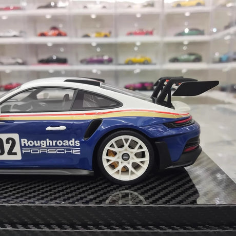 [VIP] 1:18 Porsche 2022 911 GT3 RS Roughroads Modellautoharz