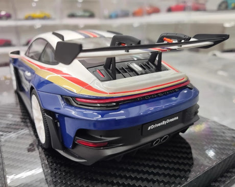 [VIP] 1:18 Porsche 2022 911 GT3 RS Roughroads Modellautoharz