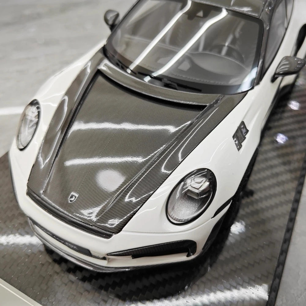 [VIP] 1:18 Porsche 2022 992 Stinger GTR White Model Car Resin