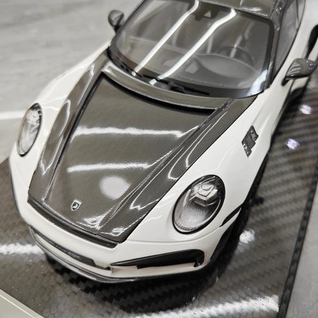 [VIP] 1:18 Porsche 2022 992 Stinger GTR White Model Car Resin