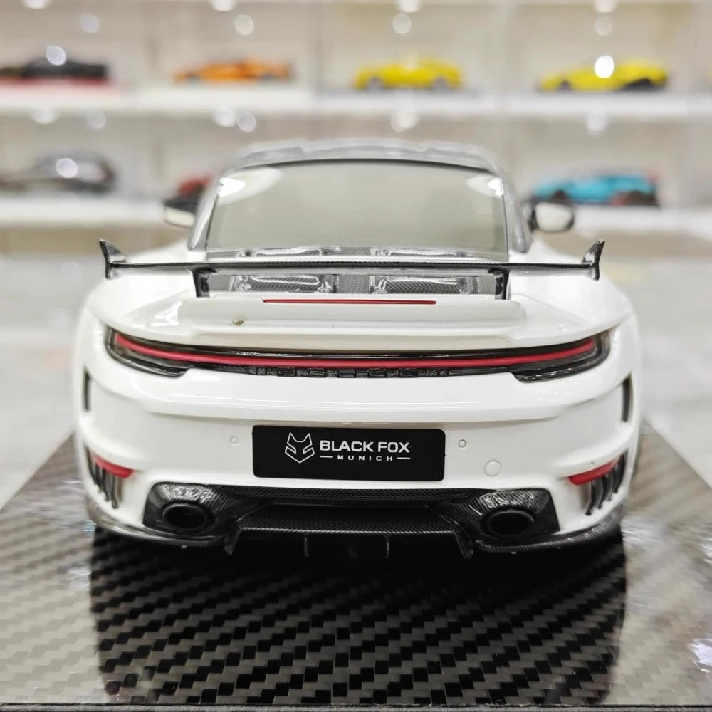 [VIP] 1:18 Porsche 2022 992 Stinger GTR White Model Car Resin