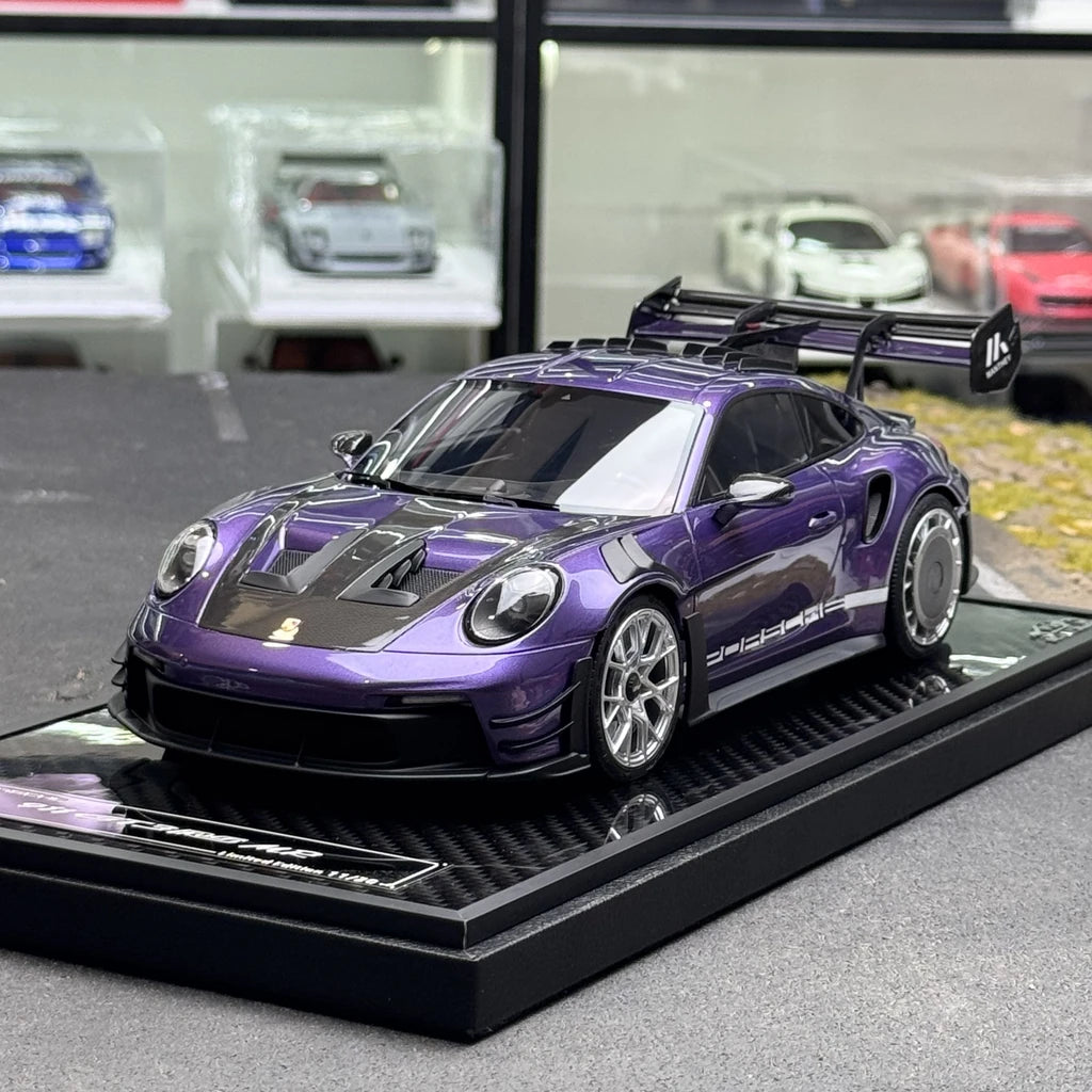 VIP Porsche 2023 911 992 GT3 RS Purple 1:18 – Keräilykelpoinen hartsimallihartsi