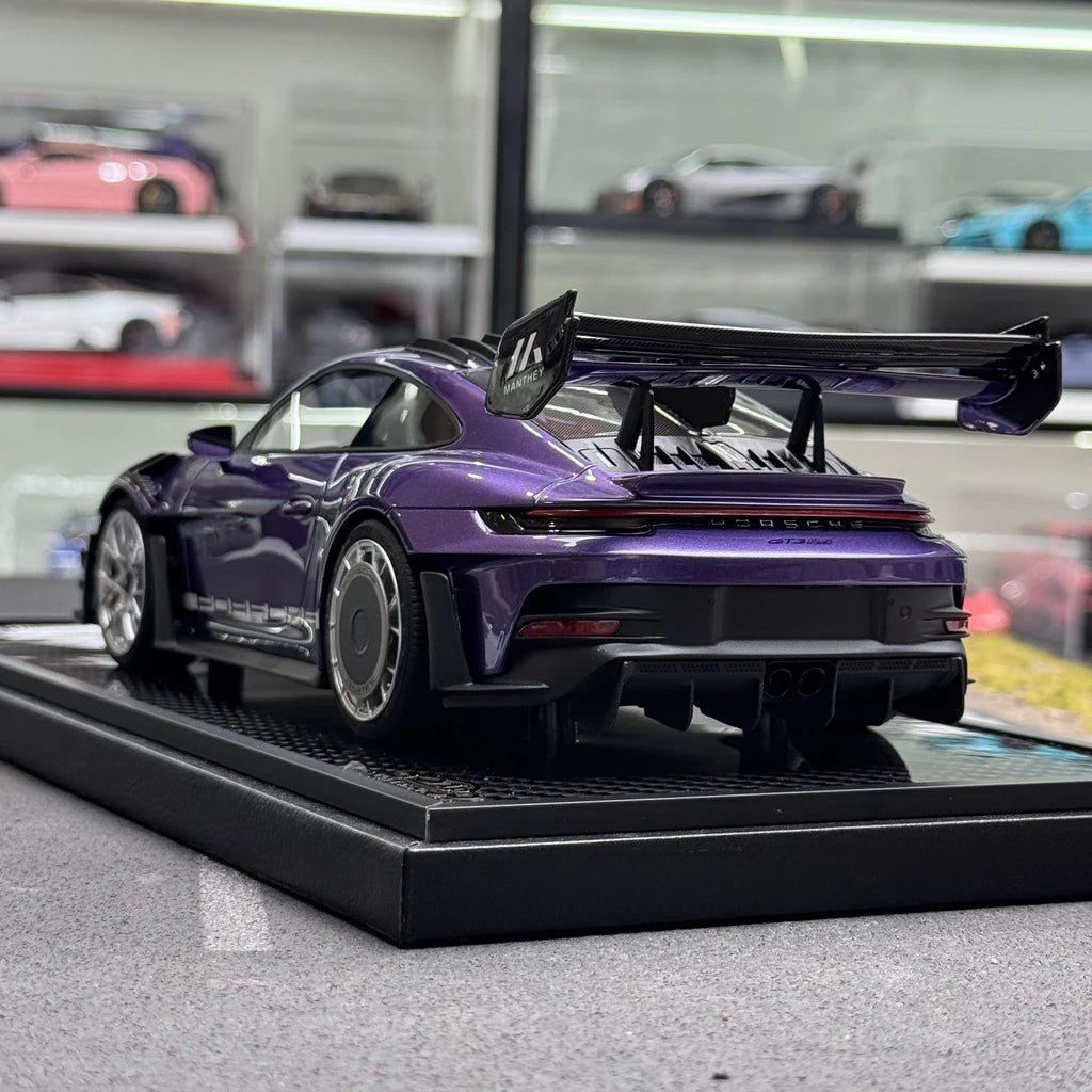 VIP Porsche 2023 911 992 GT3 RS Purple 1:18 – Keräilykelpoinen hartsimallihartsi