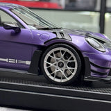 VIP Porsche 2023 911 992 GT3 RS Purple 1:18 – Keräilykelpoinen hartsimallihartsi