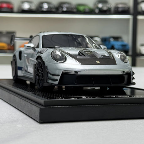 VIP Porsche 2023 911 992 GT3 RS Silver 1:18 – Resina modello in resina collezionabile
