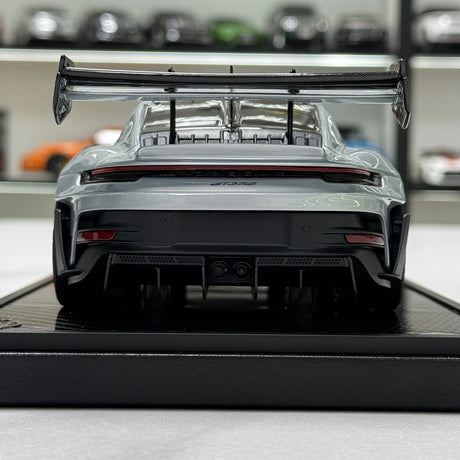 VIP Porsche 2023 911 992 GT3 RS Silver 1:18 – Resina modello in resina collezionabile