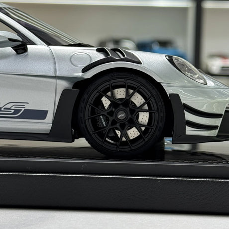 VIP Porsche 2023 911 992 GT3 RS Silver 1:18 – Resina modello in resina collezionabile