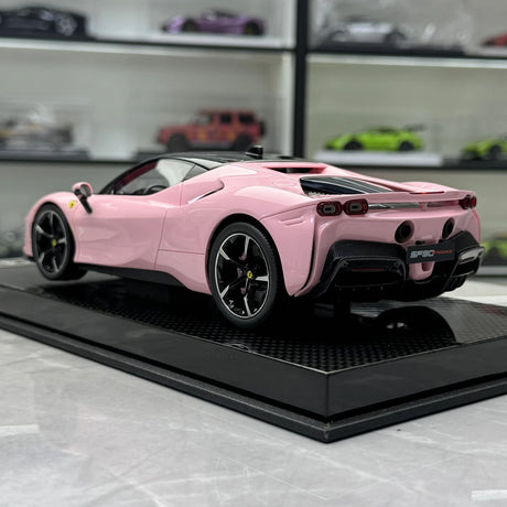 Arte del veicolo Ferrari 2019 SF90 Stradale Pink 1:18 – Resina da collezione per modelli in resina