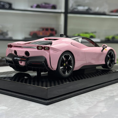 Arte del veicolo Ferrari 2019 SF90 Stradale Pink 1:18 – Resina da collezione per modelli in resina