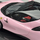 Fahrzeugkunst Ferrari 2019 SF90 Stradale Pink 1:18 – Sammelobjekt-Resin-Modellharz