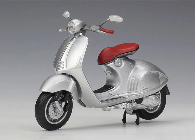 1:18 Vespa 2014 946 Motorcycle Model