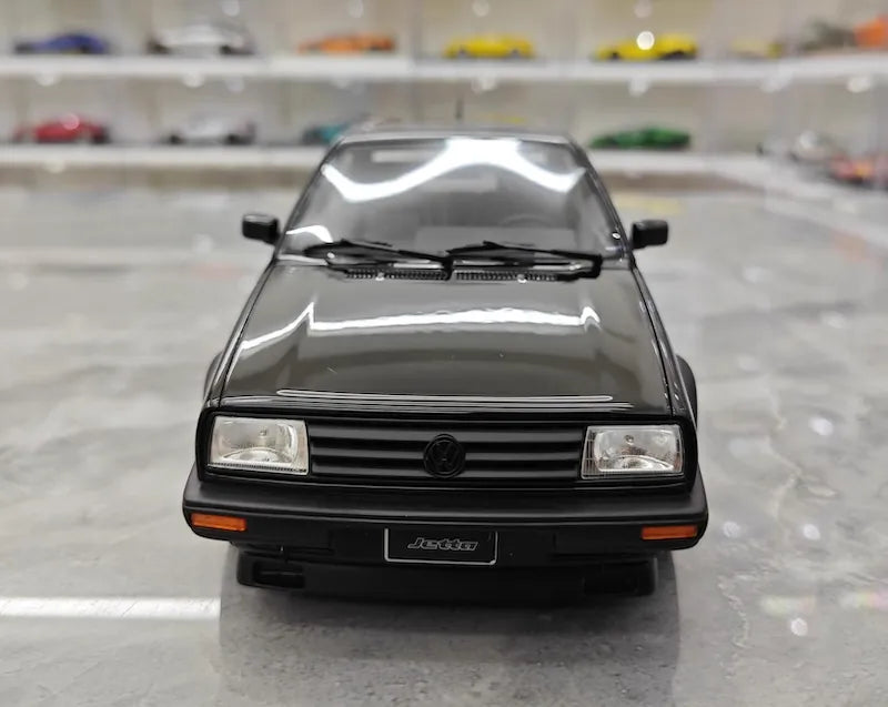 1:18 Volkswagen 1987 Jetta MK2 Die Cast Model Car
