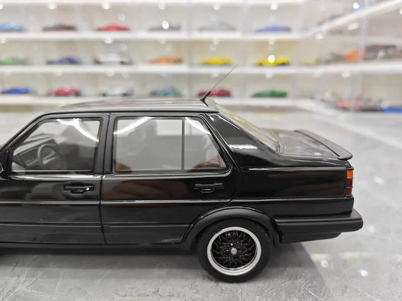 1:18 Volkswagen 1987 Jetta MK2 Die Cast Model Car