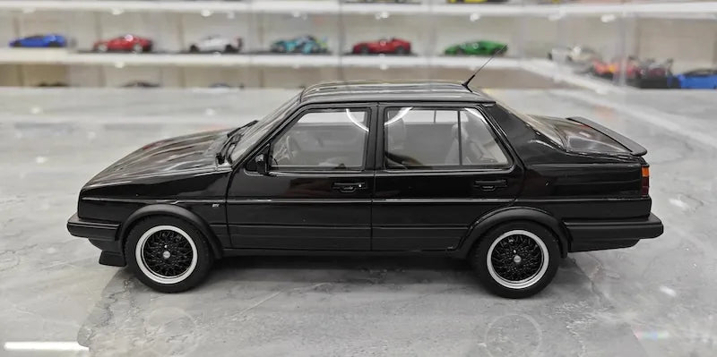 1:18 Volkswagen 1987 Jetta MK2 Die Cast Model Car