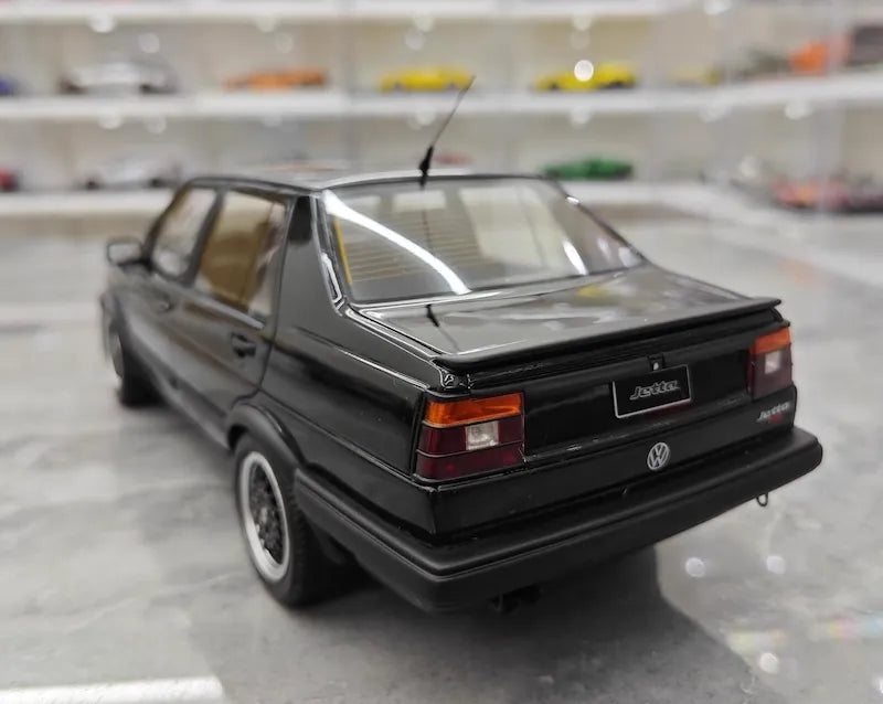 1:18 Volkswagen 1987 Jetta MK2 Die Cast Model Car