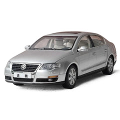 1:18 Volkswagen 2005 Magotan B6 Passat Die Cast Model Car