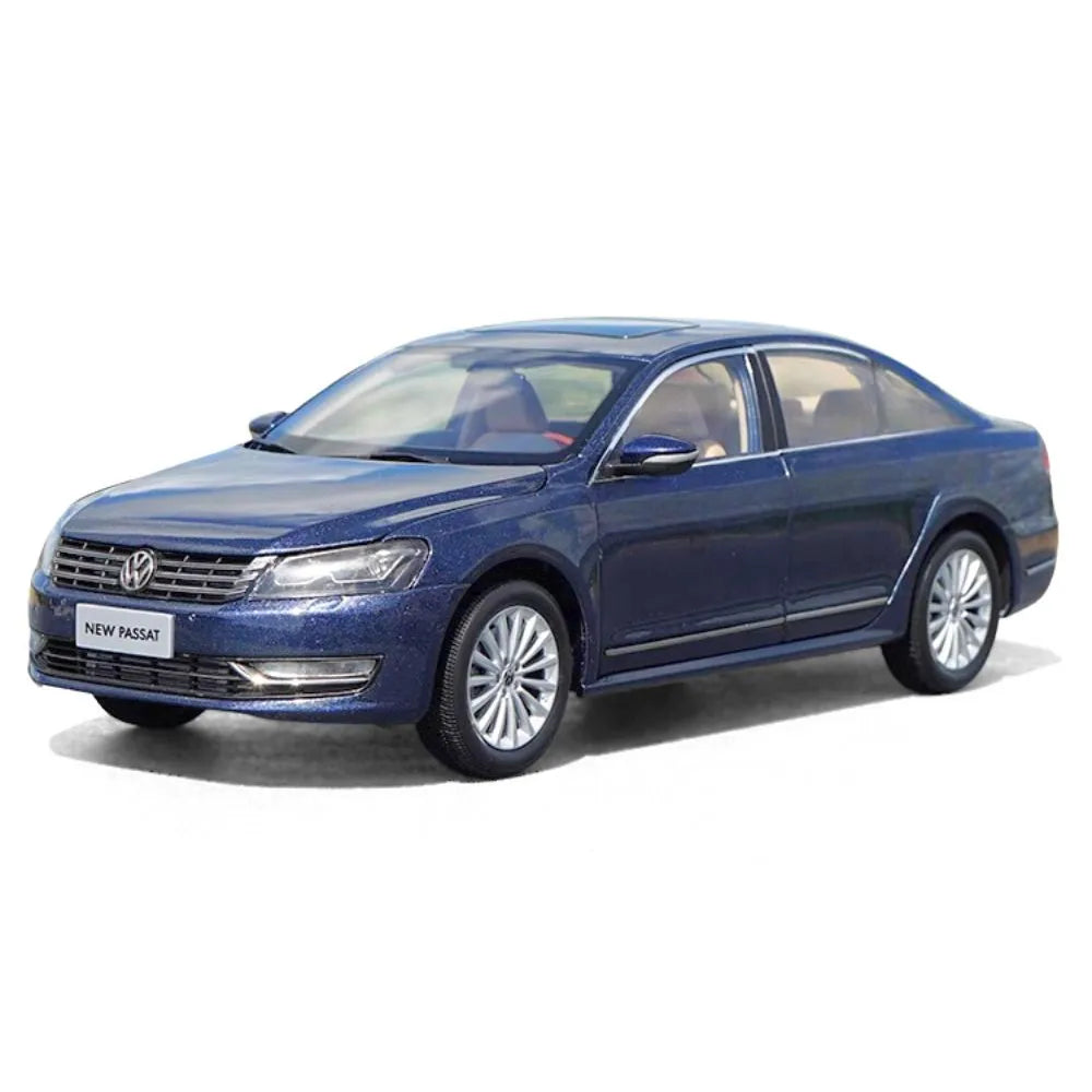 1:18 Volkswagen 2011 Passat Die Cast Model Car