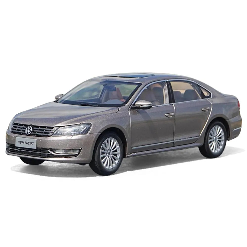 1:18 Volkswagen 2011 Passat Die Cast Model Car
