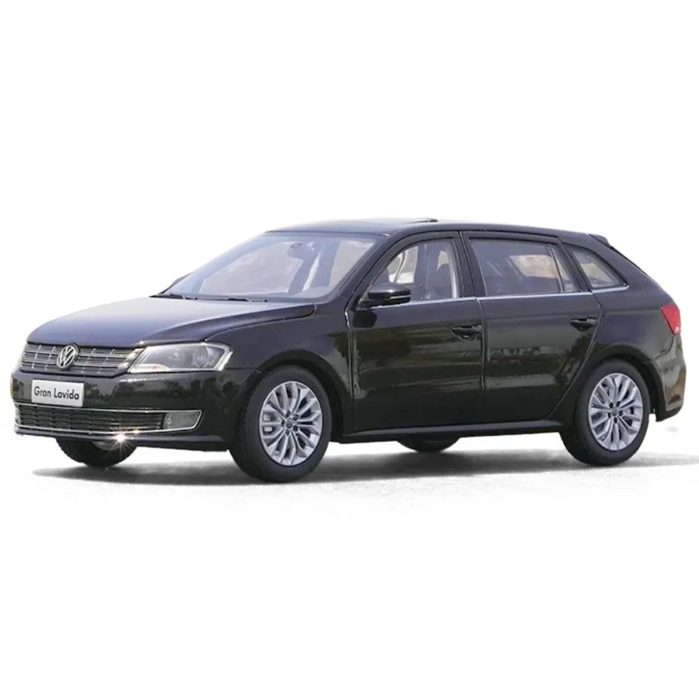 1:18 Volkswagen 2013 Gran Lavida Die Cast Model Car