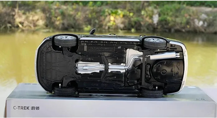 1:18 Volkswagen 2016 C-Trek Die Cast Model Car