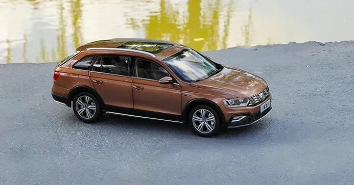 1:18 Volkswagen 2016 C-Trek Die Cast Model Car