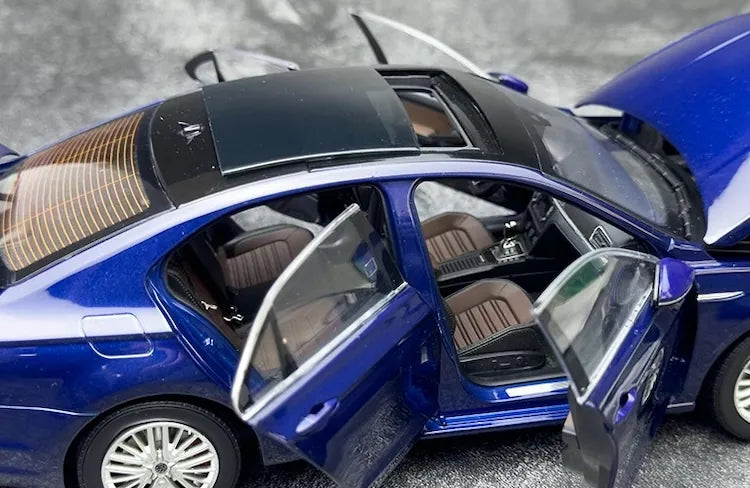 1:18 Volkswagen 2018 Lamando Die Cast Model Car