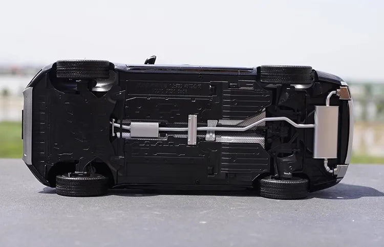 1:18 Volvo 2015 XC90 Die Cast Model Car