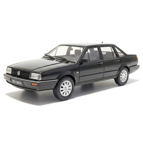 [Welly] 1:18 Volkswagen 1987 Santana B2 Black Model Car Die-Cast