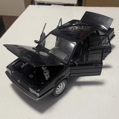[Welly] 1:18 Volkswagen 1987 Santana B2 Black Model Car Die-Cast