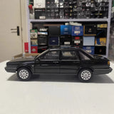 [Welly] 1:18 Volkswagen 1987 Santana B2 Black Model Car Die-Cast