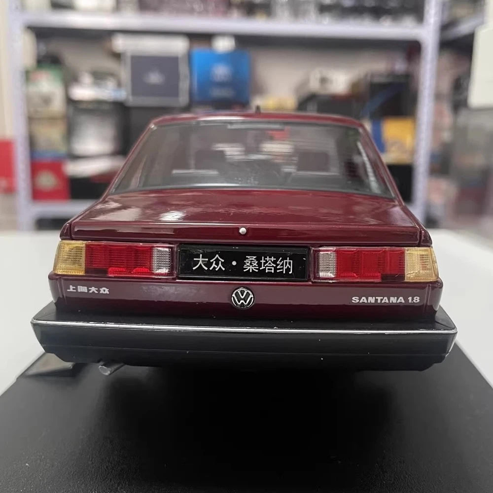[Welly] 1:18 Volkswagen 1987 Santana B2 Red Model Car Die-Cast
